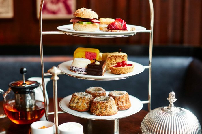 Hotels in London with Afternoon Tea Service